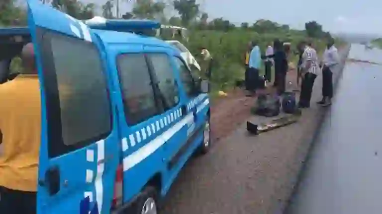 Five Dead, 12 Injured in Ebonyi Highway Crash Five Dead, 12 Injured in Ebonyi Highway Crash