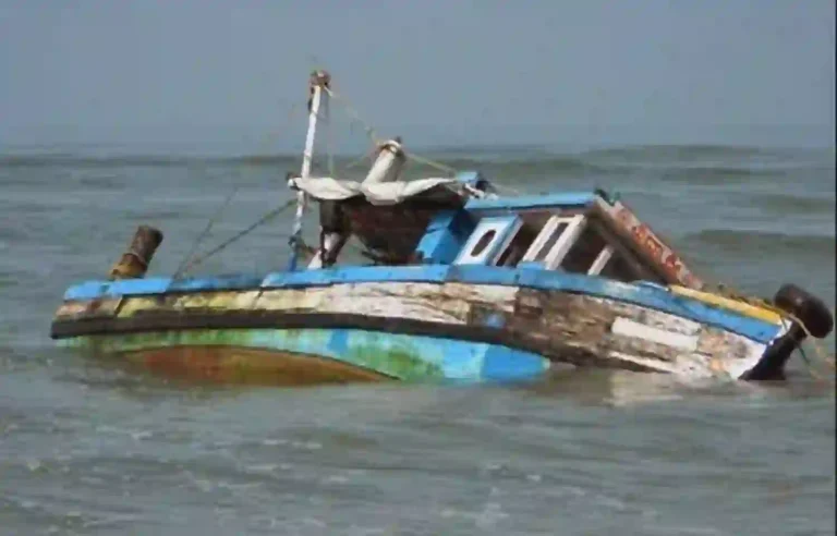 40 Feared Dead as Boat Conveying Women, Children Capsizes in Jigawa 40 Feared Dead as Boat Conveying Women, Children Capsizes in Jigawa