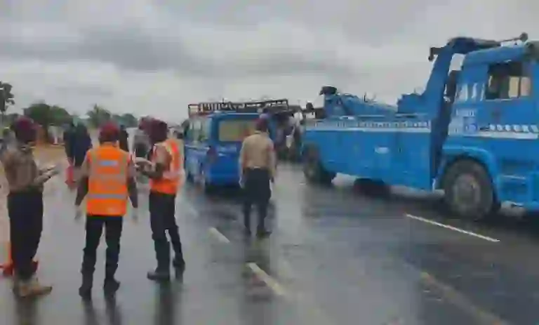 FG Begins Kara Bridge Repairs Today, FRSC Warns Motorists Against One-Way Driving FG Begins Kara Bridge Repairs Today, FRSC Warns Motorists Against One-Way Driving