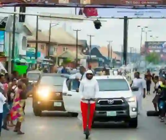 Olu of Warri Rides Electric Scooter to Inspect 5th Coronation Anniversary Preparations Olu of Warri Rides Electric Scooter to Inspect 5th Coronation Anniversary Preparations