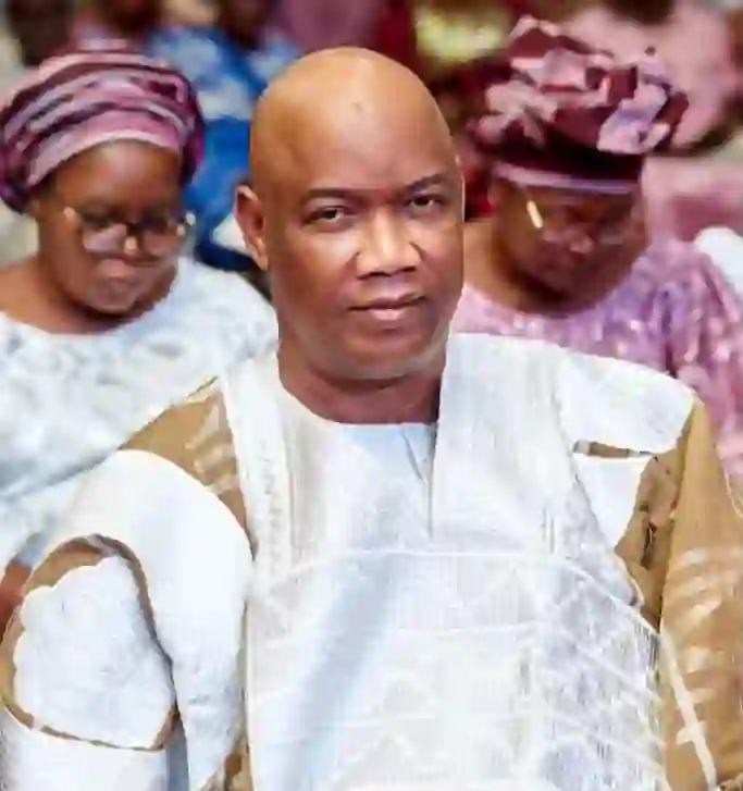 Mogaji Wole Arisekola Gives Back to Ibadan Community Mogaji Wole Arisekola Gives Back to Ibadan Community